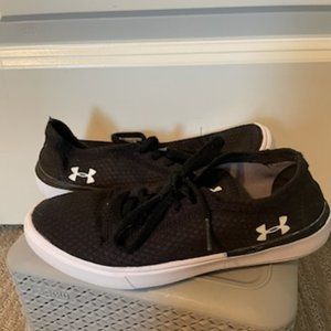 Under Armour Light Weight Shoe